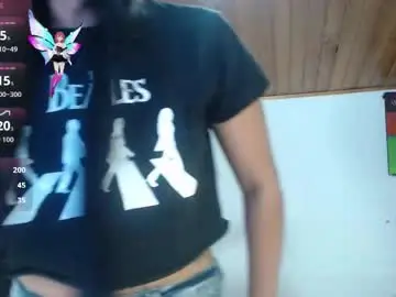 Hilari18  live sex cam