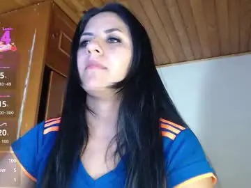 Hilari18  live sex cam