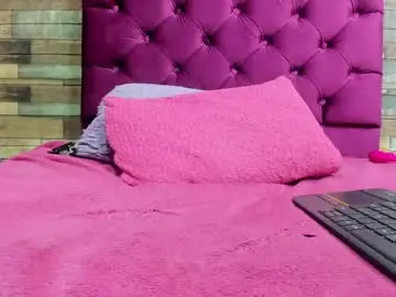 Kataleyastiward  live sex cam