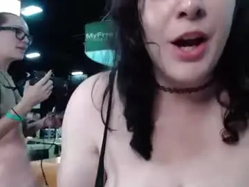 Lucipork  live sex cam