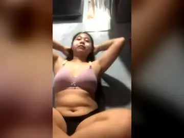 Maxiesweet  live sex cam