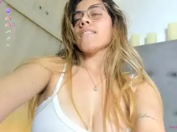 Sara_mashmelo  live sex cam