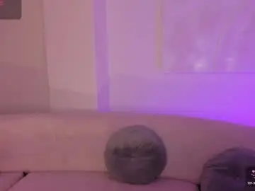 Violetthansson  live sex cam