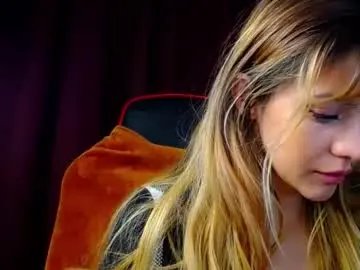 _luna10  live sex cam