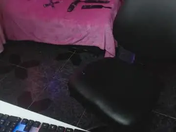 Alaia_blue11  live sex cam