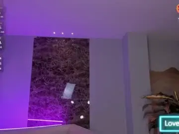 Ariananova  live sex cam