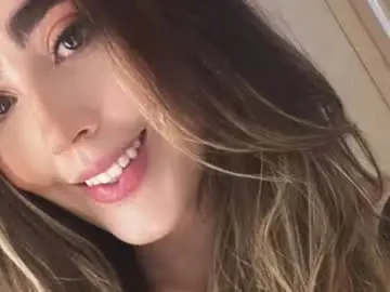 Emi_royse  live sex cam
