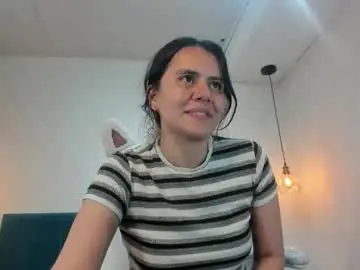 Honeybuu_  live sex cam