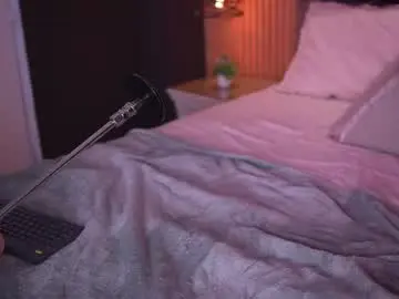 Miatorres4  live sex cam