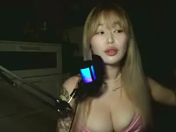 Obeycarrienoona  live sex cam