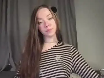 Shesnotuwu  live sex cam