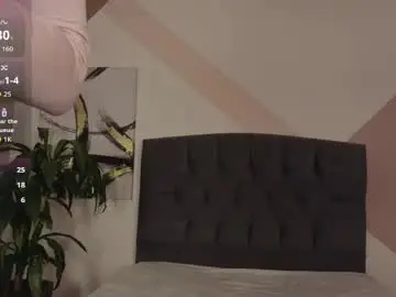 Sweetiepie_3  live sex cam