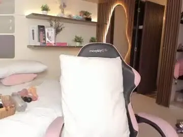 Vane_lips  live sex cam