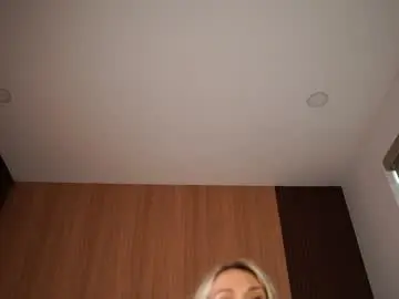 Vikkilustfull  live sex cam