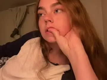 Alm0stinnocent  live sex cam