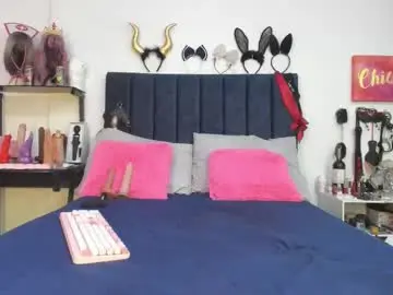 Emmily_giraldo  live sex cam