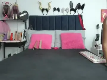 Emmily_giraldo  live sex cam