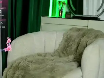Katiecutieexo  live sex cam