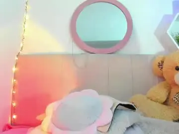 Lisaa_a  live sex cam
