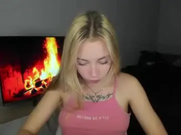 Vika_a  live sex cam