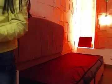 Yadira54  live sex cam