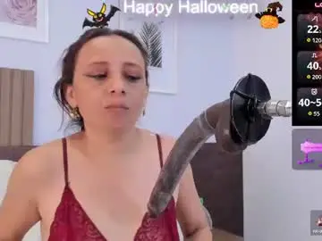 Issys_milf  live sex cam
