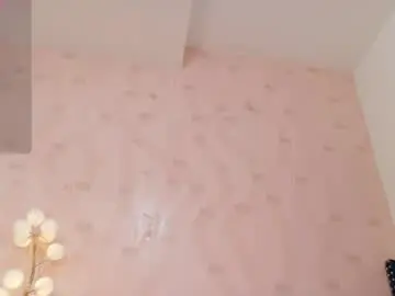 Littleebonymommy  live sex cam