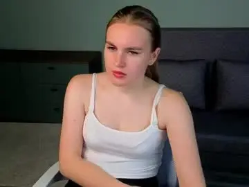 Rihanna_nell  live sex cam