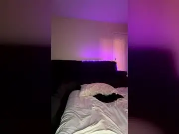 Val_creams  live sex cam
