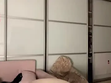 Carylmoehring  live sex cam