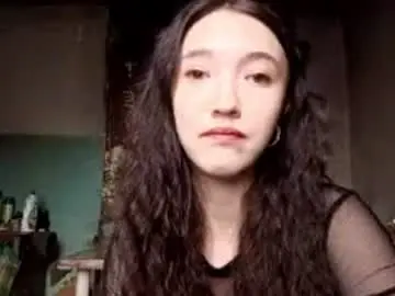 Elouisevallian  live sex cam