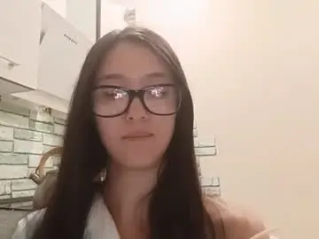 Elouisevallian  live sex cam