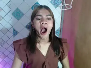 Hoelykarina  live sex cam