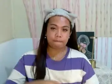 Hoelykarina  live sex cam