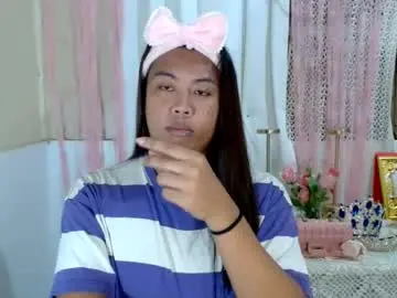 Hoelykarina  live sex cam