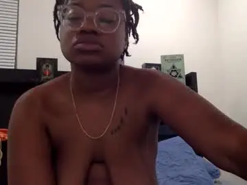 Luckyclover4444  live sex cam