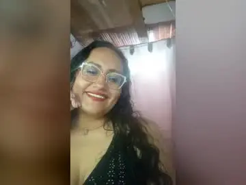 Yudyfuentes1988  live sex cam