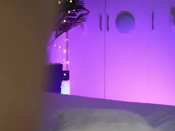 Lorettelorenaa  live sex cam