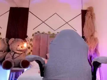 Scarlettbusty  live sex cam
