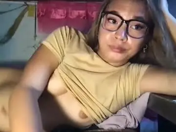 Sexylaylia  live sex cam