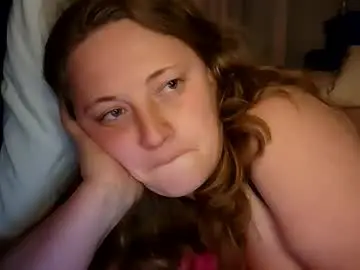 Tripledeetitsmcgee  live sex cam