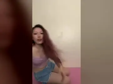 Christinaxiongg  live sex cam
