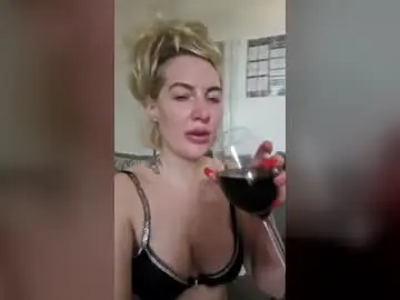 Domina_fox  live sex cam
