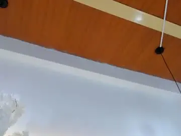 Gabbiebenson  live sex cam