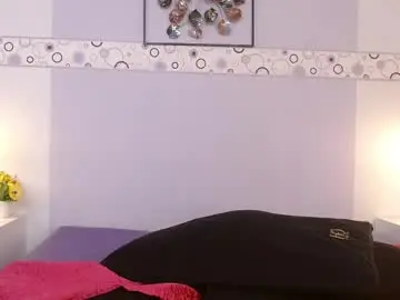 Isis_mora  live sex cam