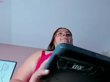 Karo_linee  live sex cam