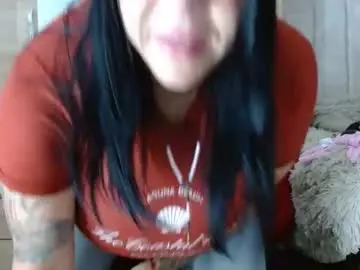 Mia_squirt_big  live sex cam