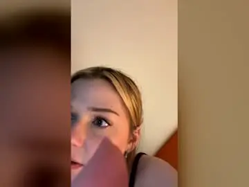 Naveah7362  live sex cam