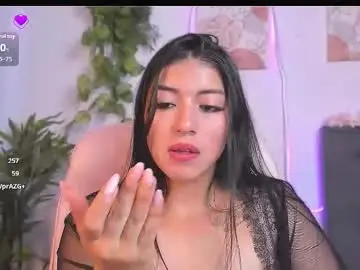 Quiinn__bx  live sex cam