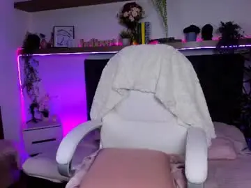 Quiinn__bx  live sex cam